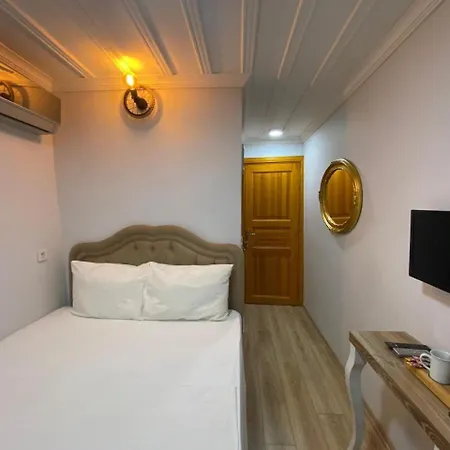 Tree House Sultanahmet *